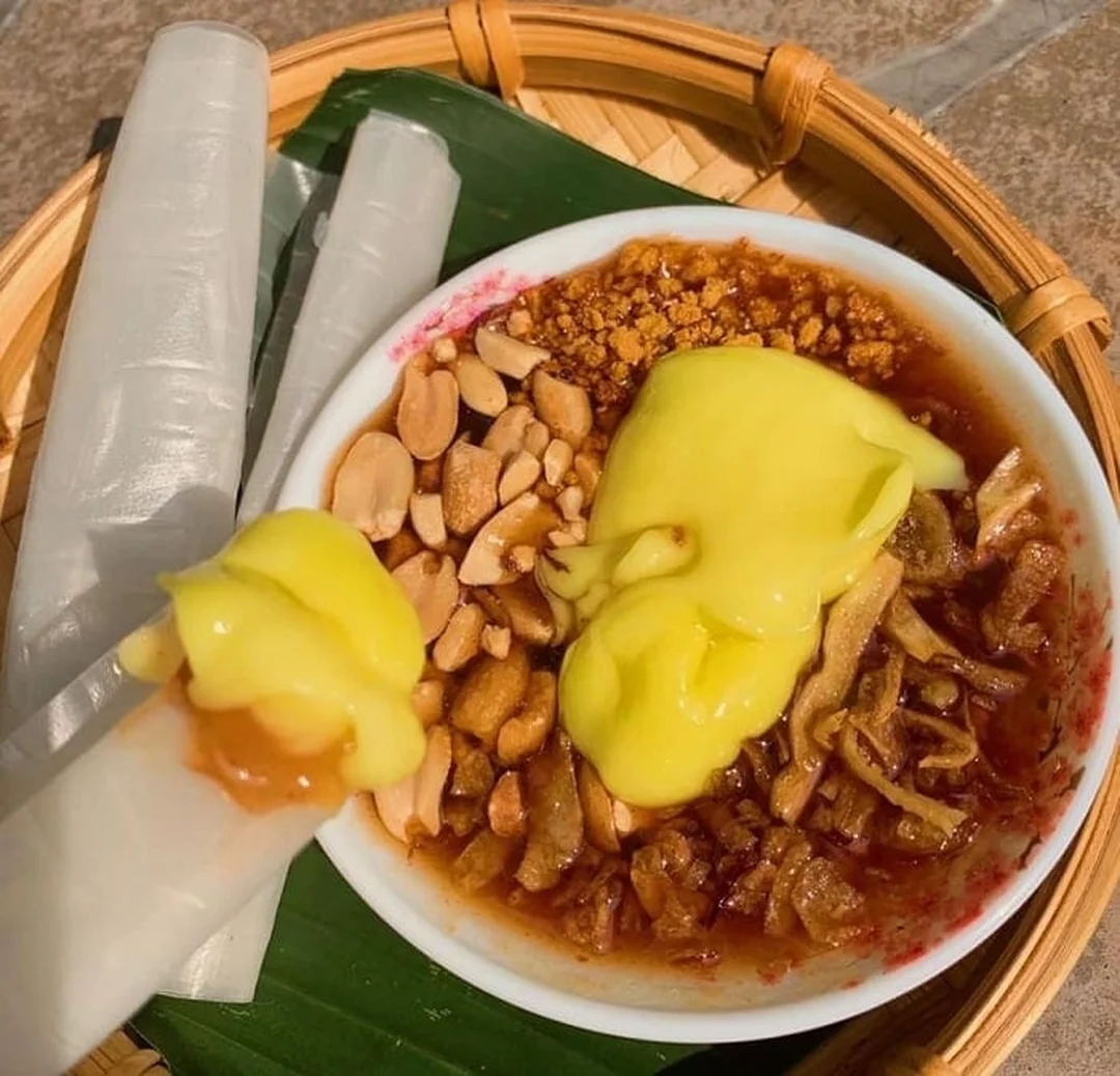 bánh tráng chấm sa tế XO gói tiện lợi cho một khẩu phần