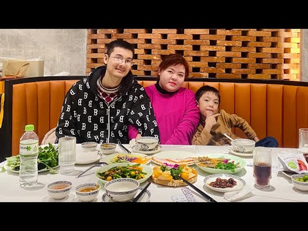 bánh tráng Giang Mỹ trong video giới thiệu nhà hàng