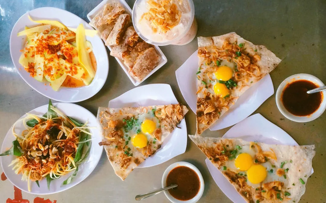 Bánh tráng kẹp Đà Nẵng ăn theo nhóm bánh tráng kẹp đà nẵng ăn cùng nhóm bạn buổi chiều