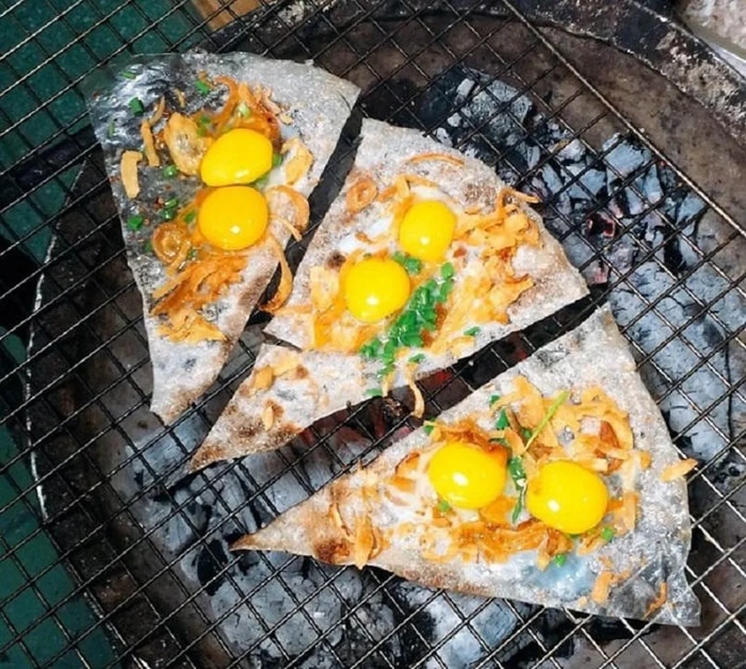 bánh tráng kẹp Đà Nẵng nhiều loại nhân ăn kèm nước chấm