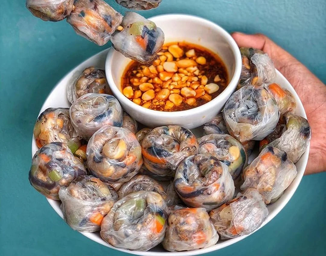 bánh tráng lụi Tây Nguyên cuốn nhân thịt băm
