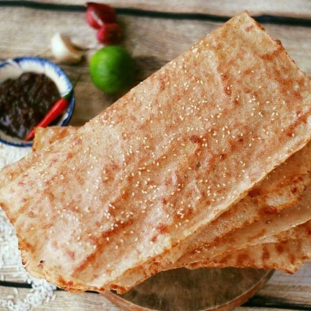 bánh tráng mắm ruốc nướng giòn với topping đậm vị