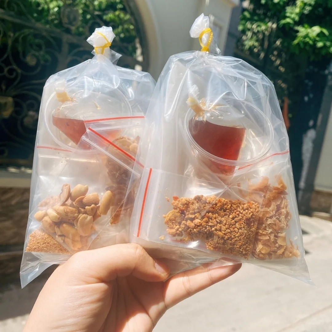 Bánh tráng me bán online bánh tráng me sốt me đóng gói bán online