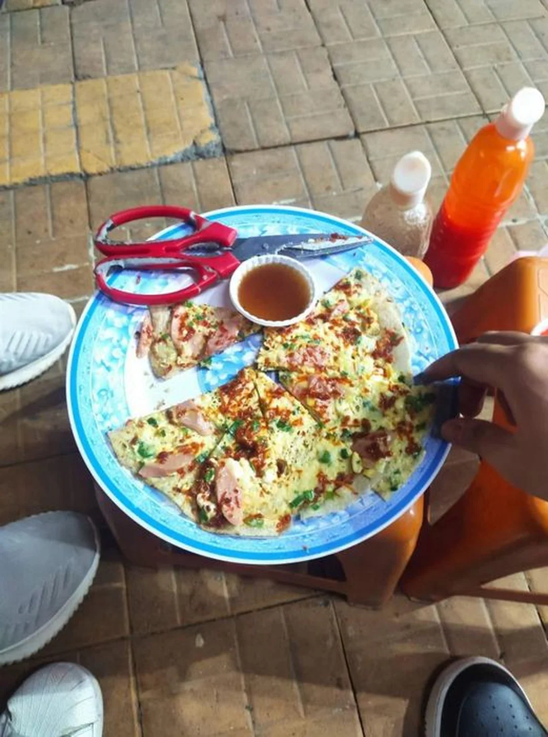 bánh tráng nướng cô phượng ăn nóng tại chỗ ở Đà Lạt