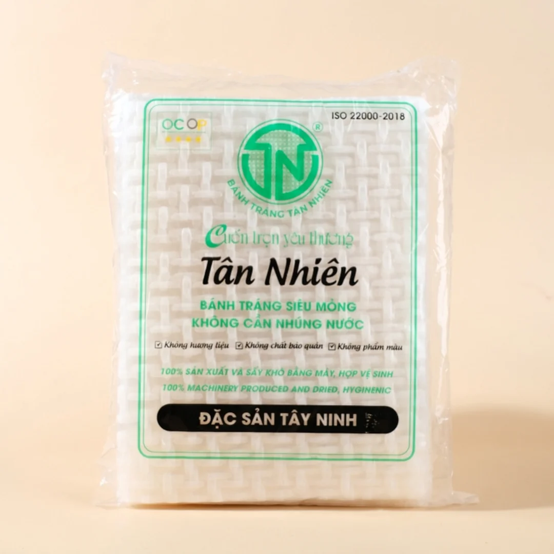 bánh tráng tân nhiên dạng vuông dễ cuốn với rau thịt