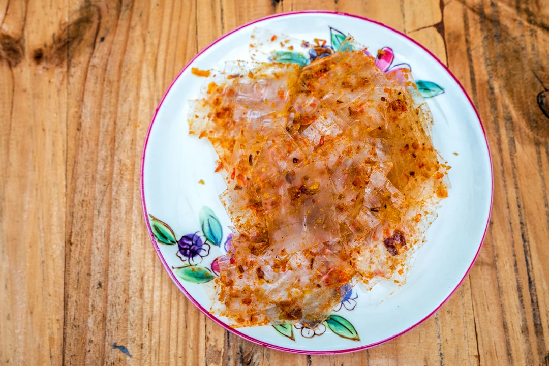 bánh tráng trộn bao nhiêu calo so với món ăn vặt khác
