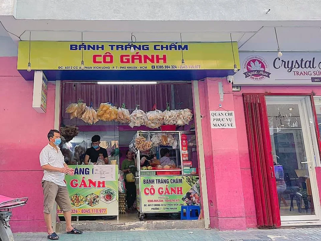 bánh tráng trộn gần đây phù hợp đặt theo nhóm bạn
