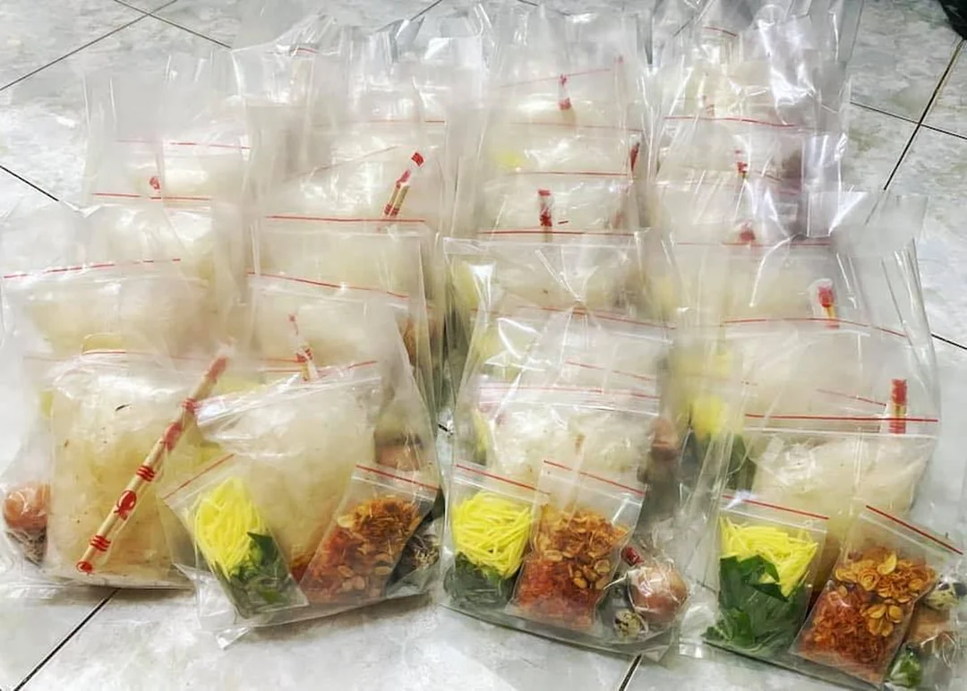 bánh tráng trộn sài gòn dạng phần đặc biệt