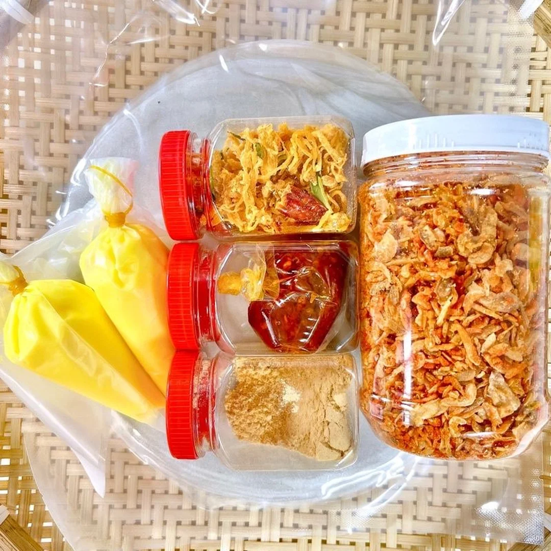 combo bánh tráng phơi sương với bơ trứng và muối tép hành