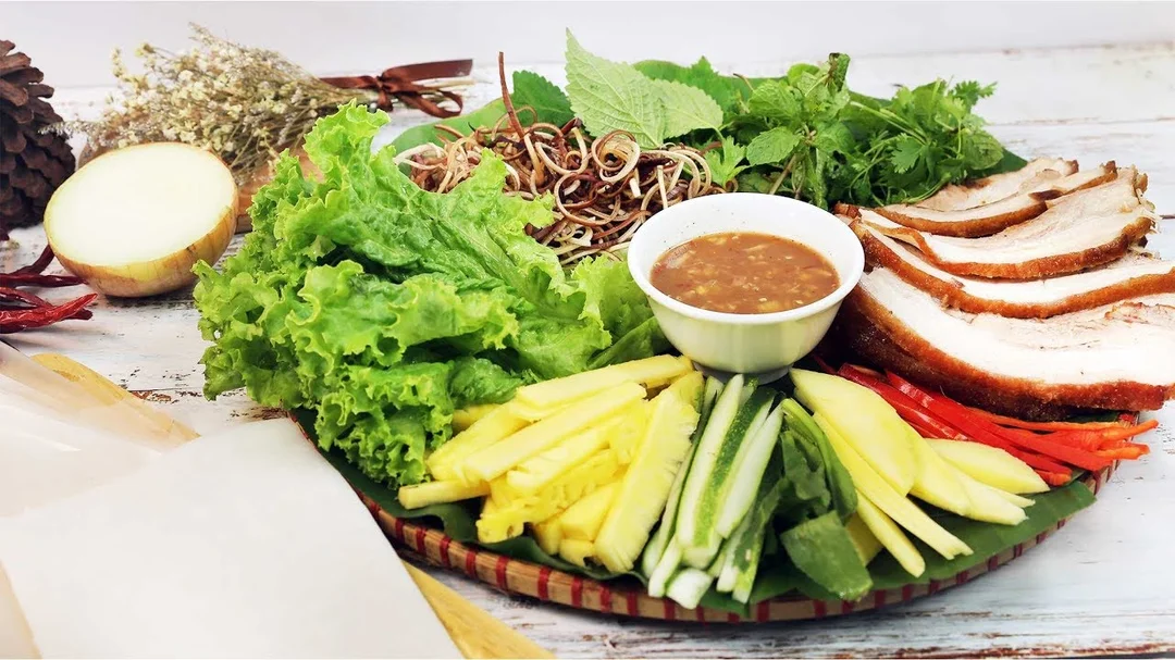 Hướng dẫn làm bánh tráng cuốn thịt heo ngon đúng điệu